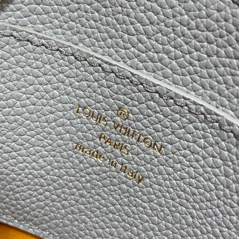 Louis Vuitton LV Pont 9 Soft PM M58728-16