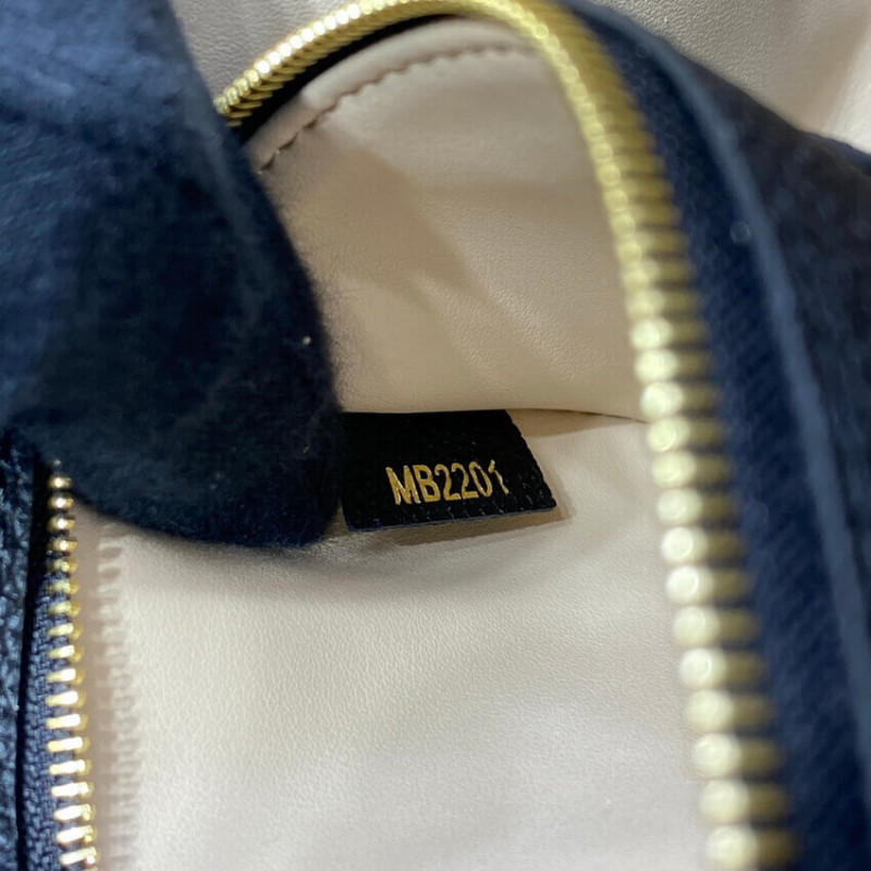 Louis Vuitton LV Pont 9 Soft PM M58727-16