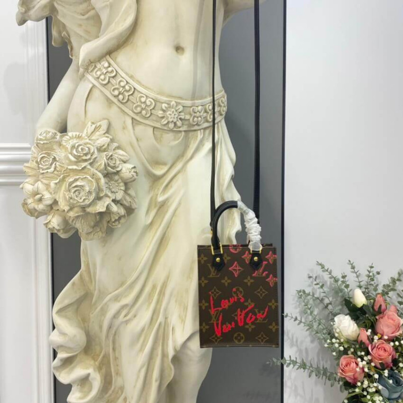 Louis Vuitton Signature dibujó Petit Sac Plat M80839-2