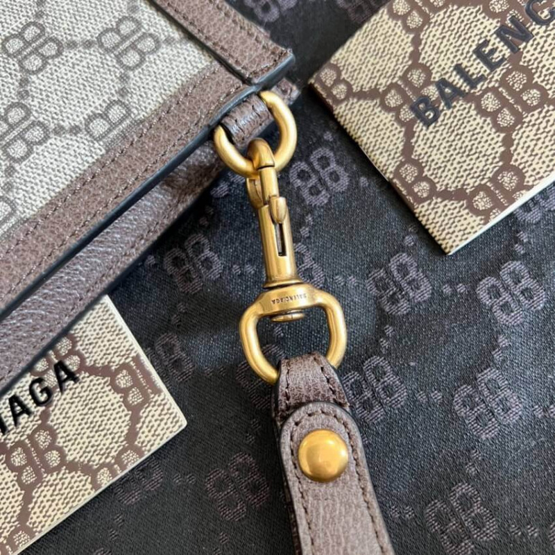 Balenciaga x Gucci Hacker Pouch 680382-5