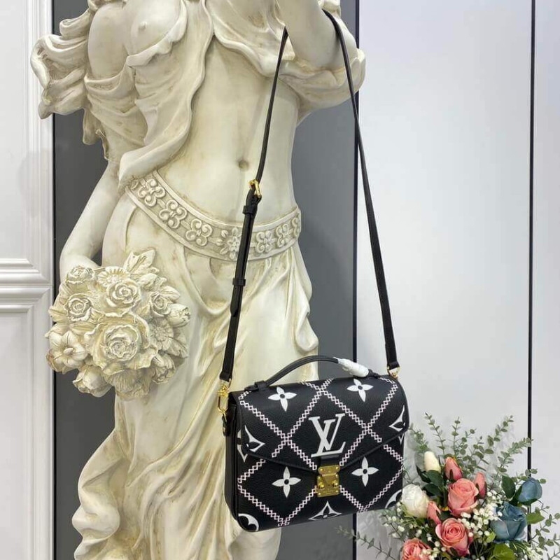 Louis Vuitton Pochette Metis M46018 M46028-2