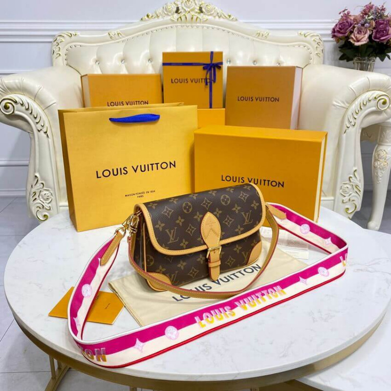 Louis Vuitton Monogram Canvas Diane Bolsa M46049 Fuchsia-4