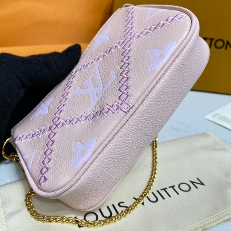 Louis Vuitton Mini Pochette AccessOires M81140-7