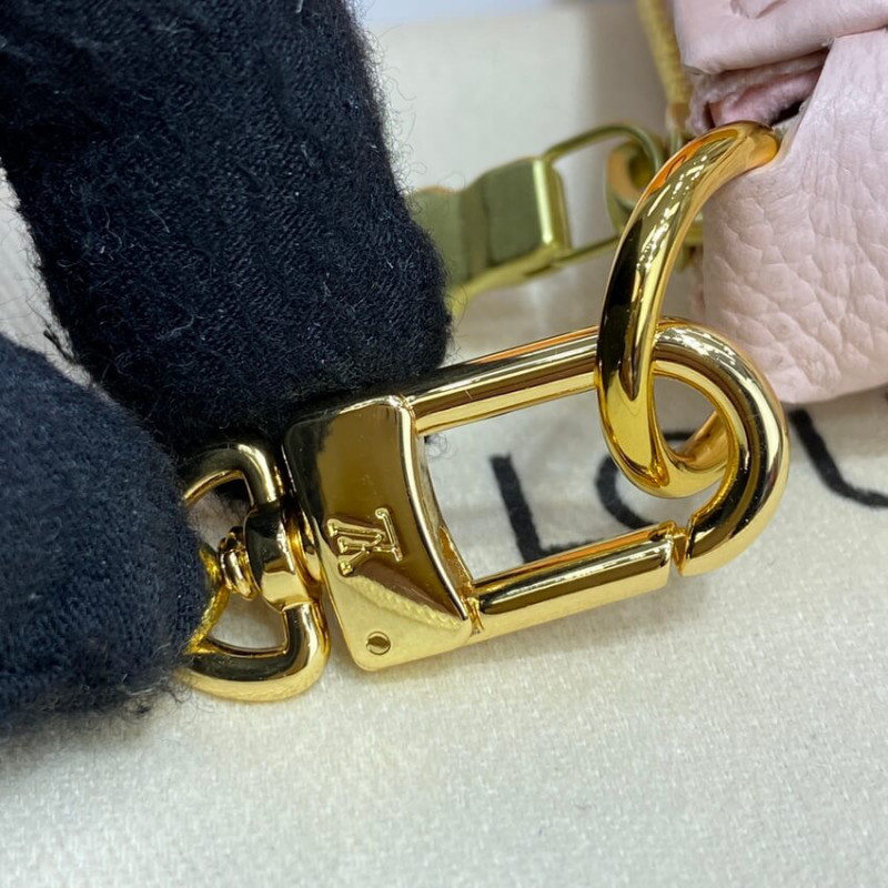 Louis Vuitton Mini Pochette AccessOires M81140-9