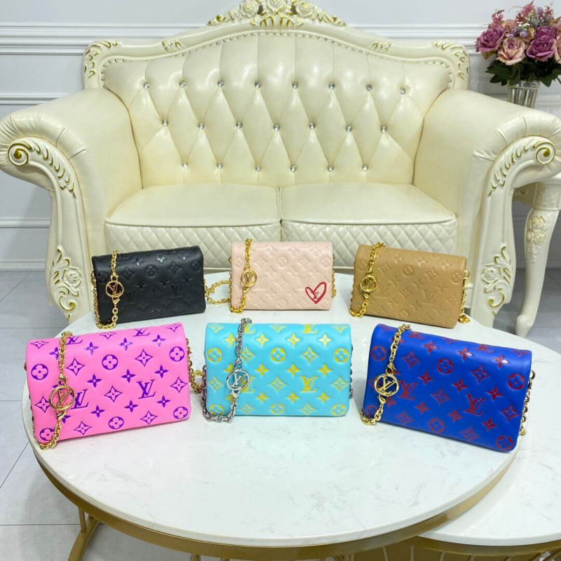 Louis Vuitton Limited Edition Pochette Coussin M80834 Dragee Pink-18