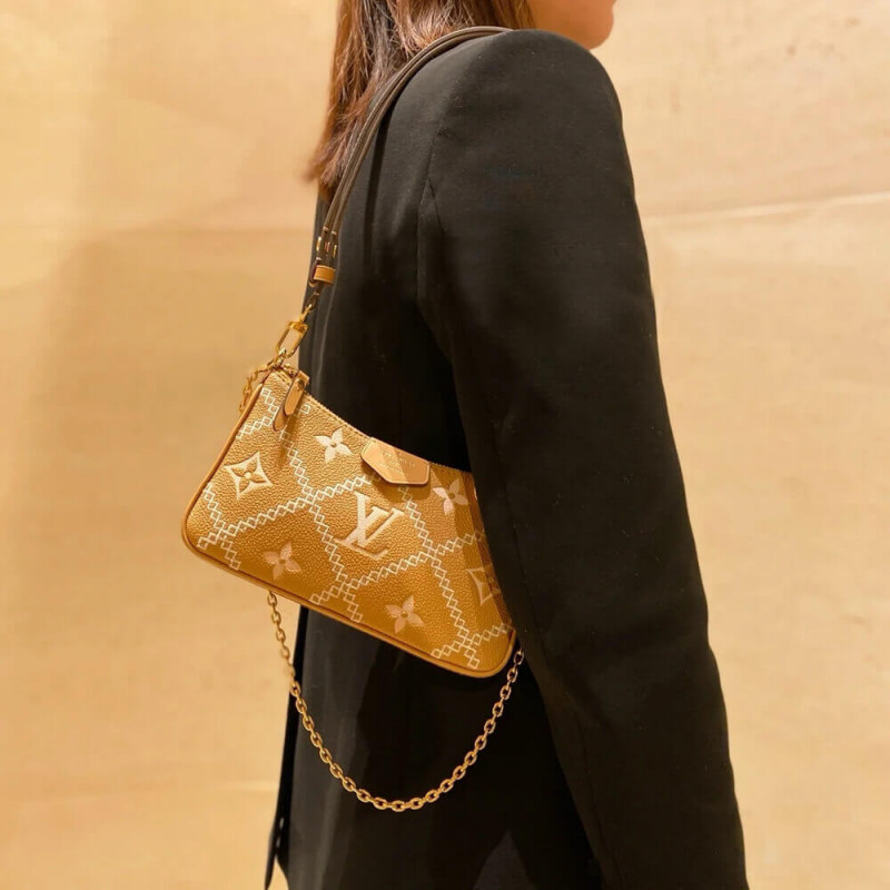 Louis Vuitton Monogram Empreinte Easy Pouch en Strap M81137 Arizona Beige-6