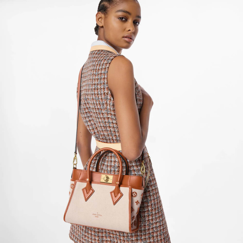 Louis Vuitton a mi lado PM M59905-1