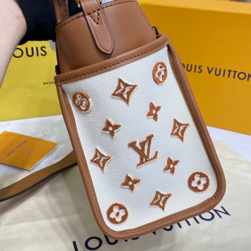 Louis Vuitton a mi lado PM M59905-7