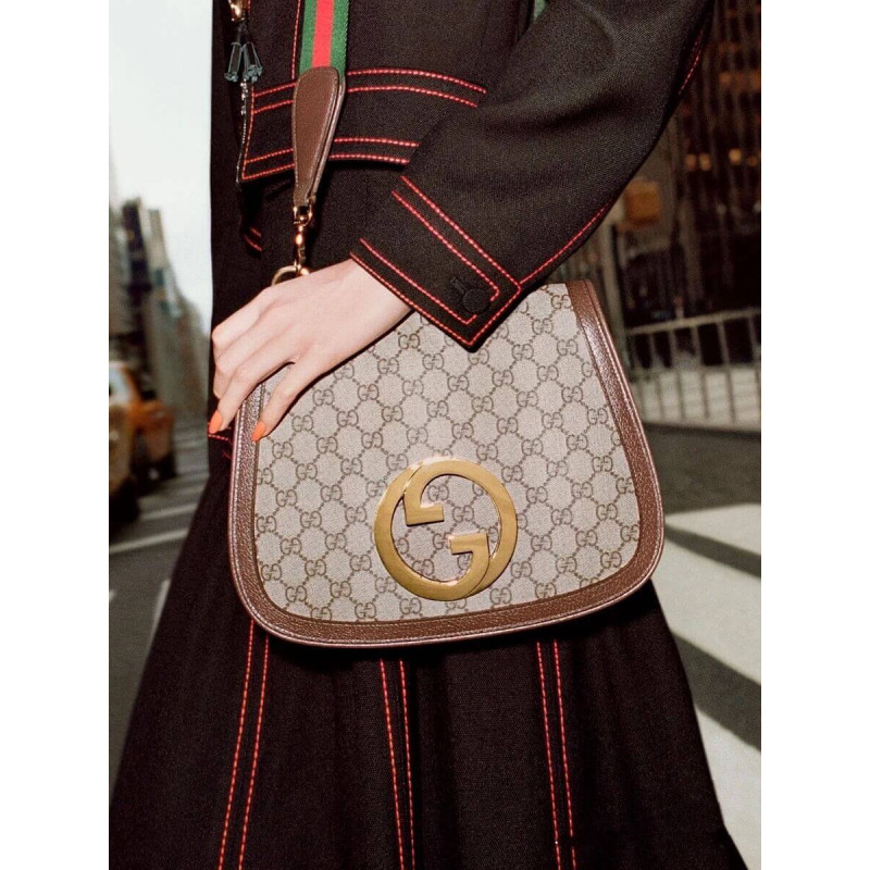 Bolso de hombro medio rubio Gucci con entrelazado redondo G 699210-4