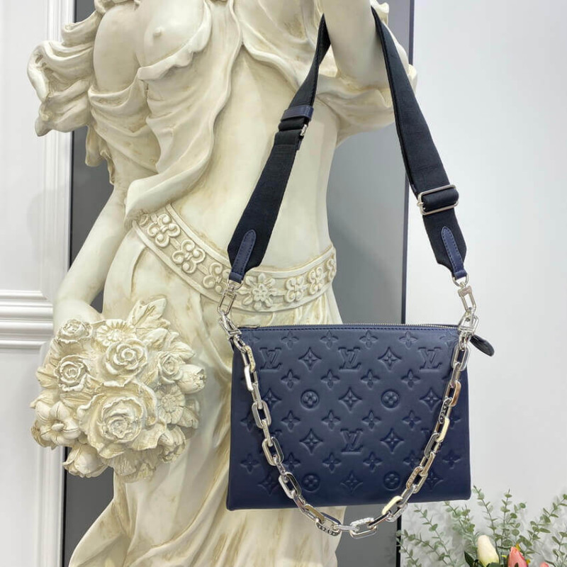 Louis Vuitton Coussin PM M20379 azul marino-3