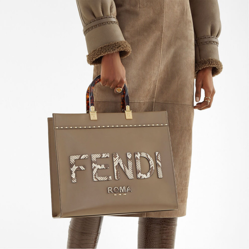 Fendi Medium Sunshine Shopper 8BH386 en cuero gris y elaphe-1