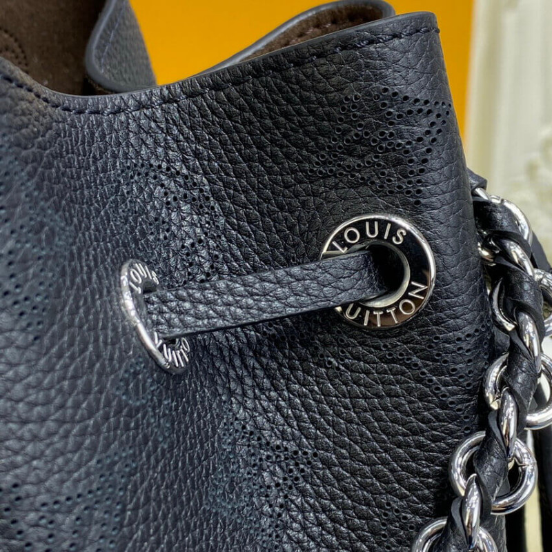 Louis Vuitton Mahina Becerro de cuero Bella Tote M59200 Negro-13