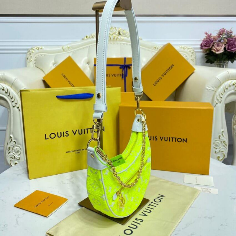 Louis Vuitton Monogram Velvet Loop Bolsa M81484-3