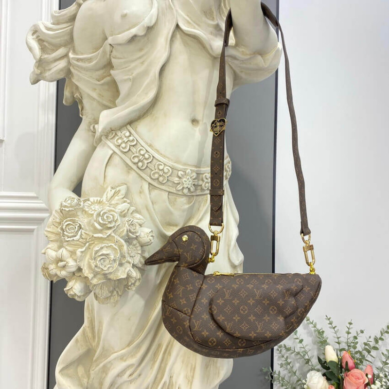 Louis Vuitton Monogram Canvas Duck Bolsa M45990-5
