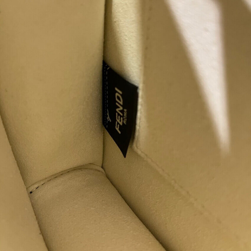 Fendi kan u Bolso de hombro de cuero mediano 8M5327-5