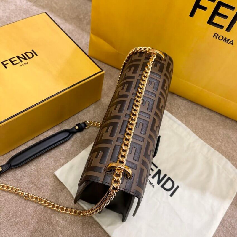 Fendi kan u Bolso de hombro de cuero mediano 8M5327-7