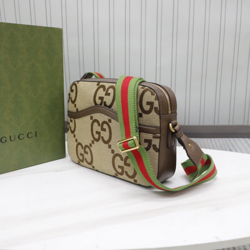 Bolsa de mensajero Gucci con Jumbo GG 675891-3