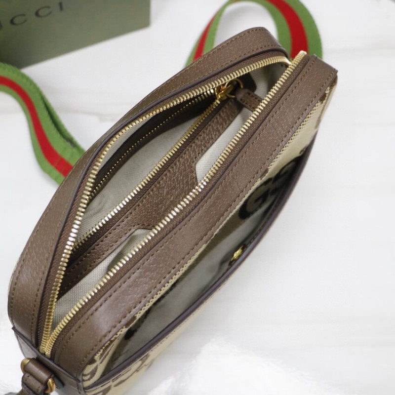 Bolsa de mensajero Gucci con Jumbo GG 675891-9