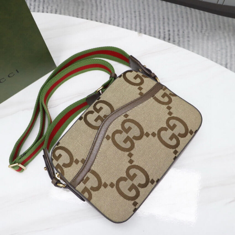 Bolsa de mensajero Gucci con Jumbo GG 675891-10