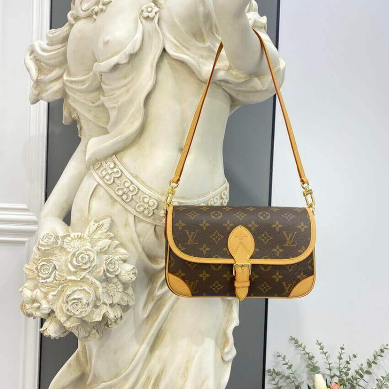 Louis Vuitton Monogram Canvas Diane Bolsa M45985-4