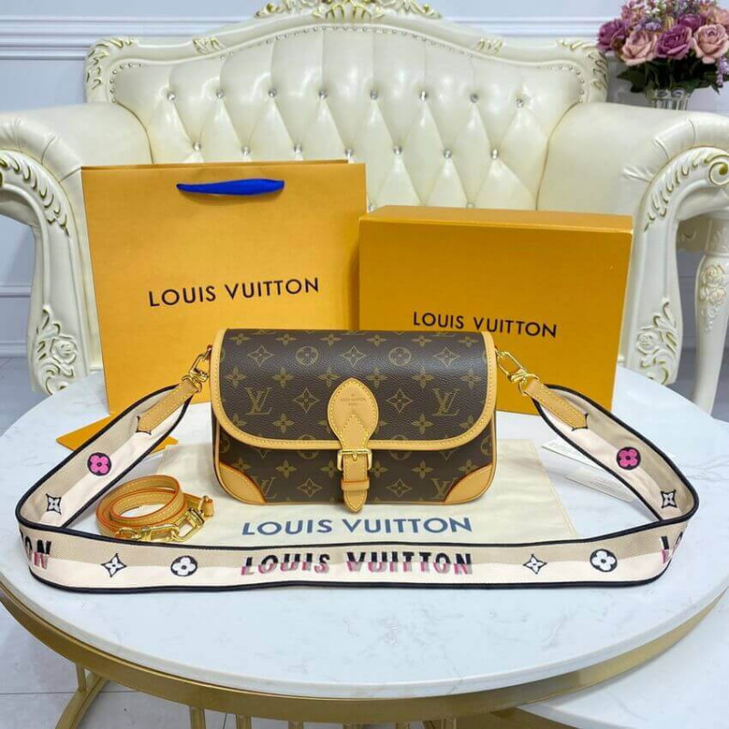 Louis Vuitton Monogram Canvas Diane Bolsa M45985-5