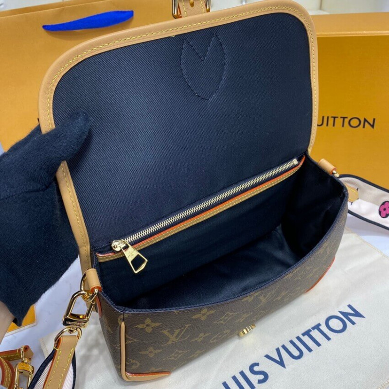 Louis Vuitton Monogram Canvas Diane Bolsa M45985-14