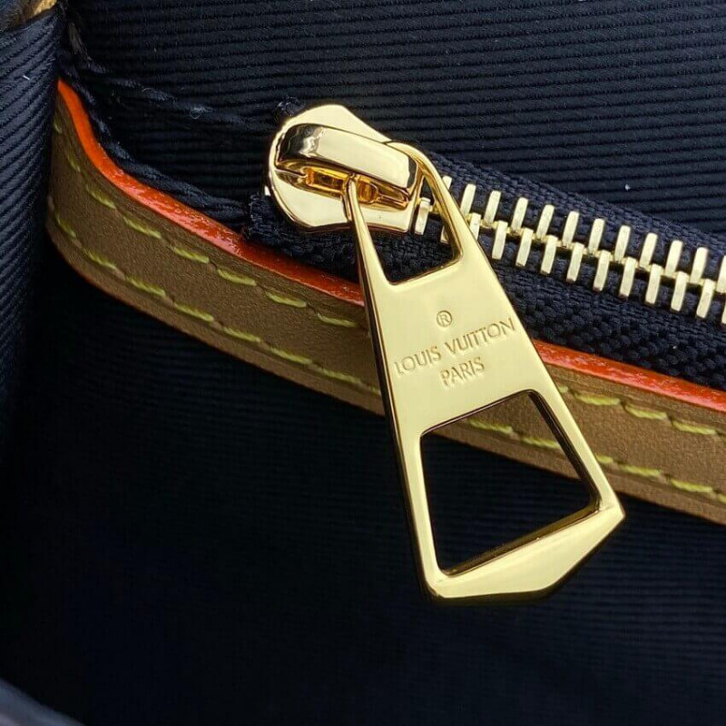 Louis Vuitton Monogram Canvas Diane Bolsa M45985-17