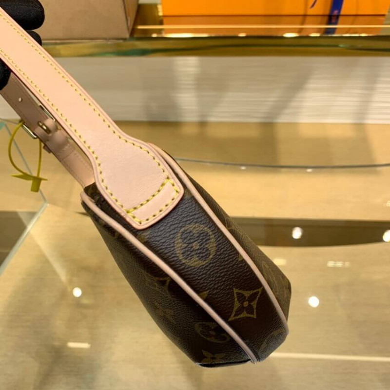 Louis Vuitton Monogram Canvas Croissant PM M51511-9