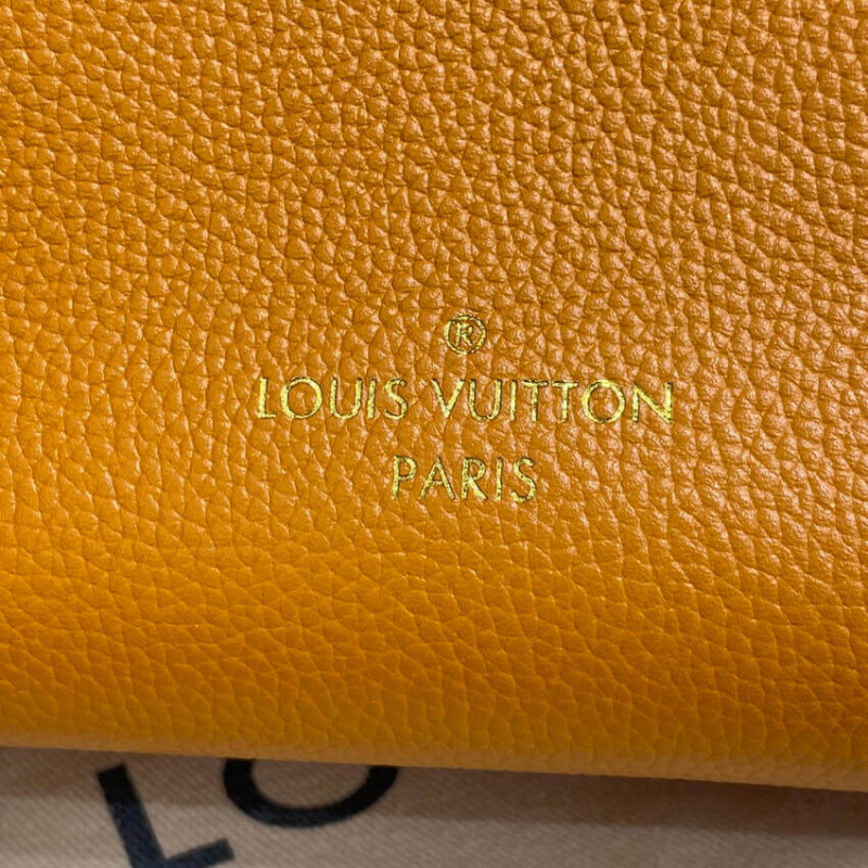 Louis Vuitton a mi lado PM M57730 Orange-10