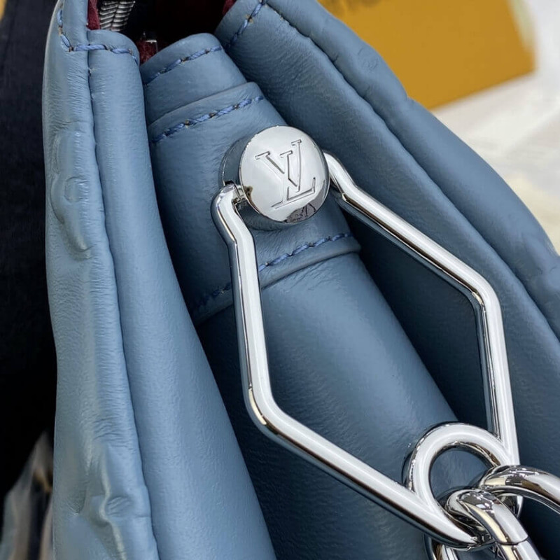 Louis Vuitton Coussin PM M58699 Bleu Glacier-9