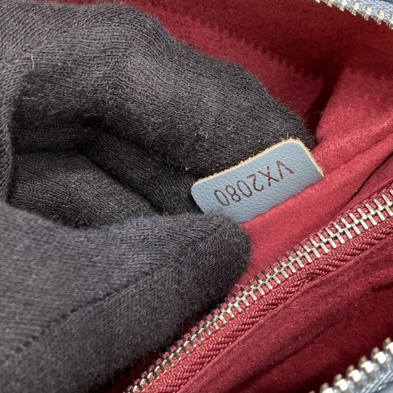 Louis Vuitton Coussin PM M58699 Bleu Glacier-15