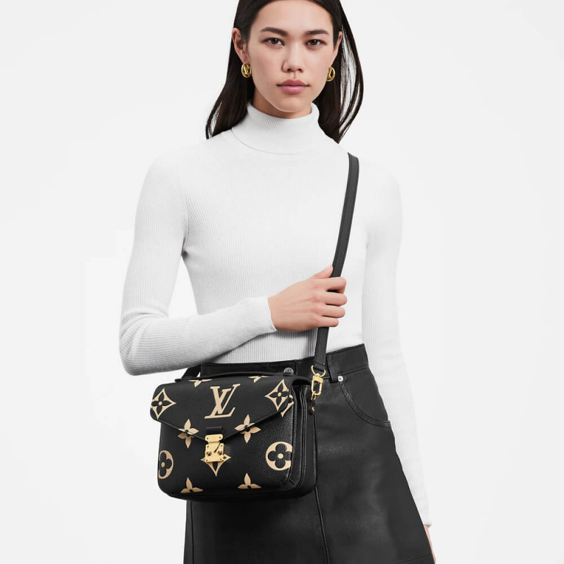 Louis Vuitton Pochette Metis M45773-1