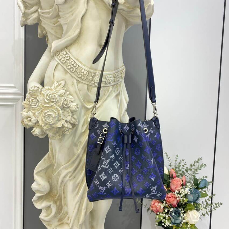 Louis Vuitton Mahina Becerro perforado Muria M59554-2