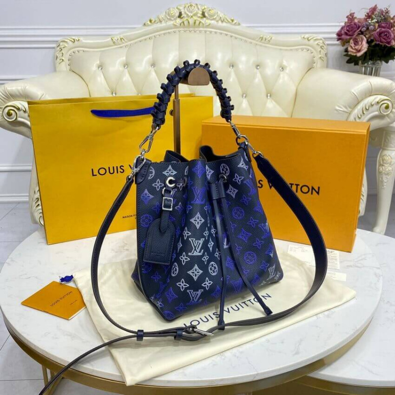 Louis Vuitton Mahina Becerro perforado Muria M59554-5