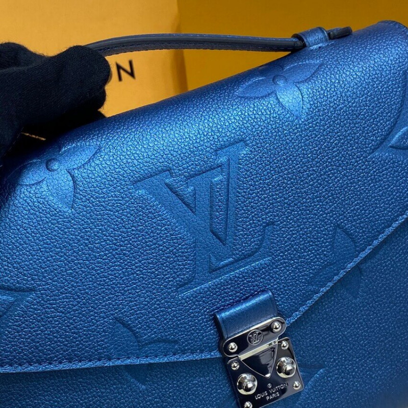 Louis Vuitton Pochette Metis M59211 Navy Nacre-6