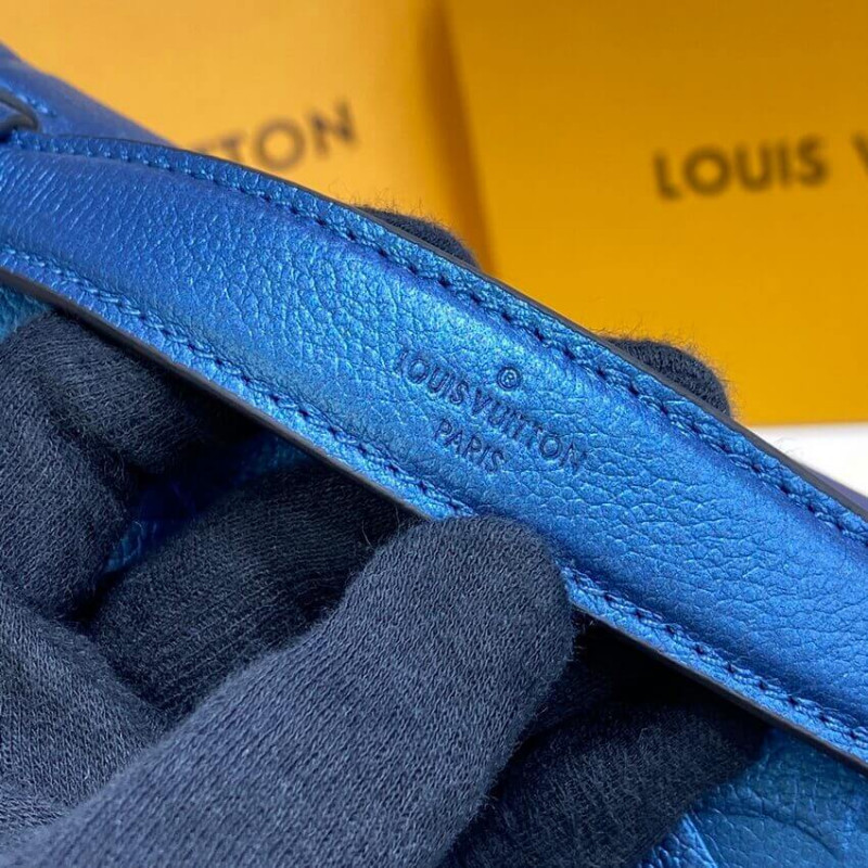 Louis Vuitton Pochette Metis M59211 Navy Nacre-9