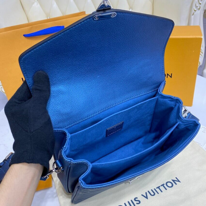 Louis Vuitton Pochette Metis M59211 Navy Nacre-14
