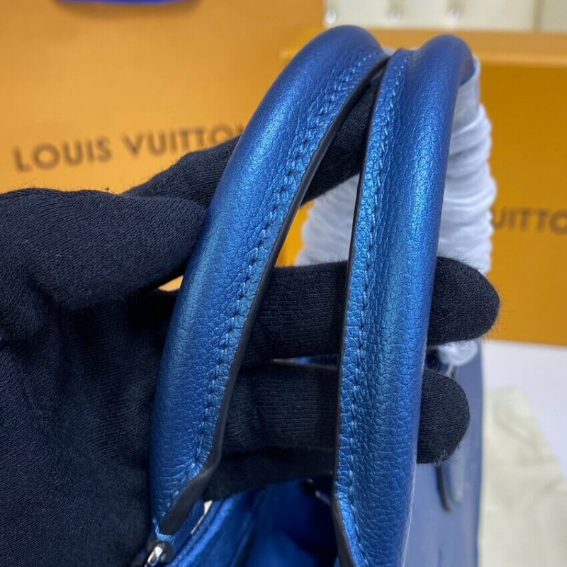 Louis Vuitton Onthego PM M58956 Navy Nacre-10