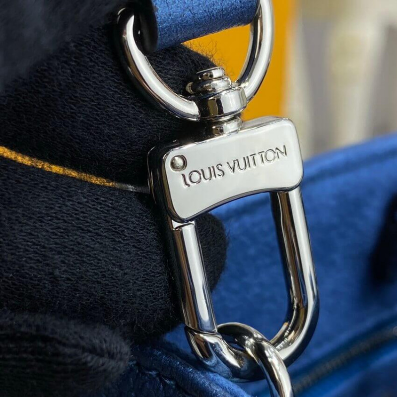 Louis Vuitton Onthego PM M58956 Navy Nacre-12