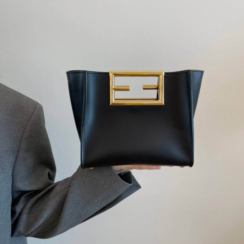 Bolsa de cuero de ternero Fendi 8BS054-3