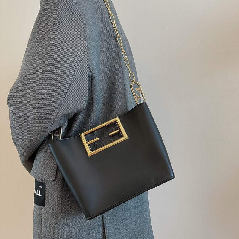 Bolsa de cuero de ternero Fendi 8BS054-4