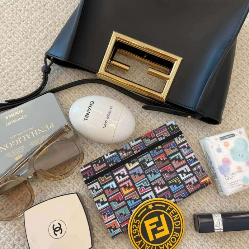 Bolsa de cuero de ternero Fendi 8BS054-5