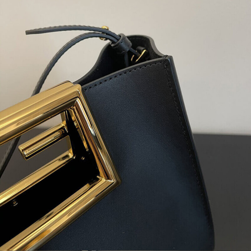 Bolsa de cuero de ternero Fendi 8BS054-9