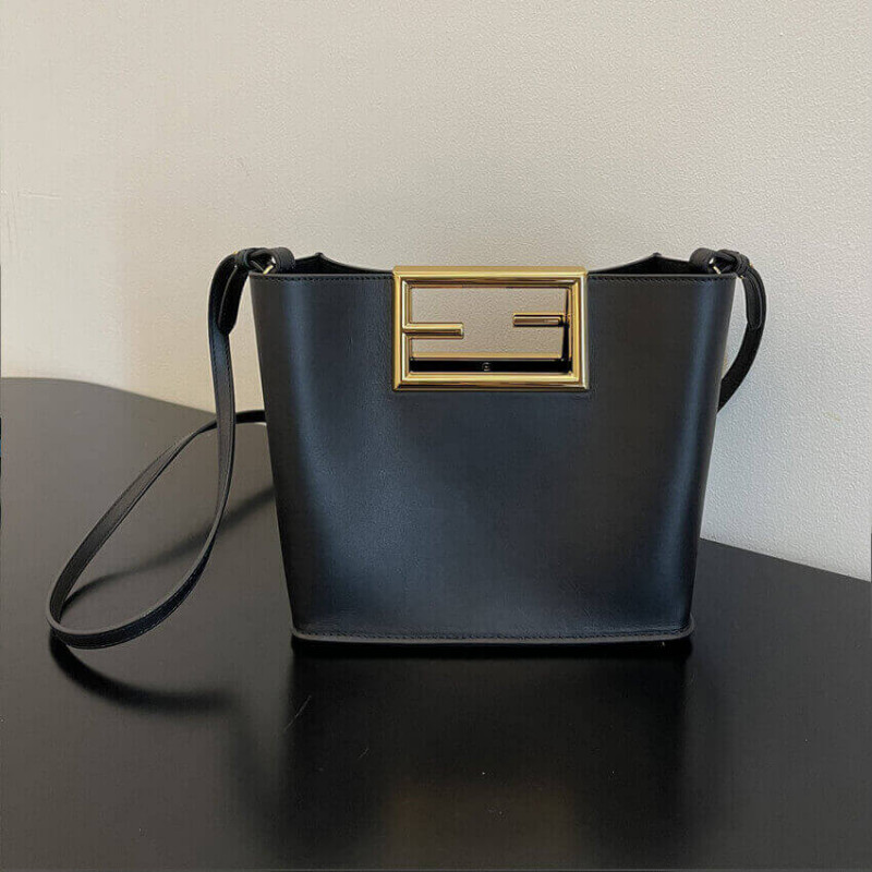 Bolsa de cuero de ternero Fendi 8BS054-14
