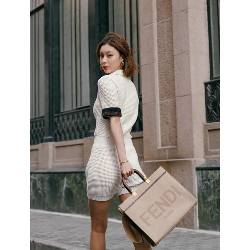 Fendi Medium Sunshine Tote Bolsa en Beige Canvas 8BH386-2