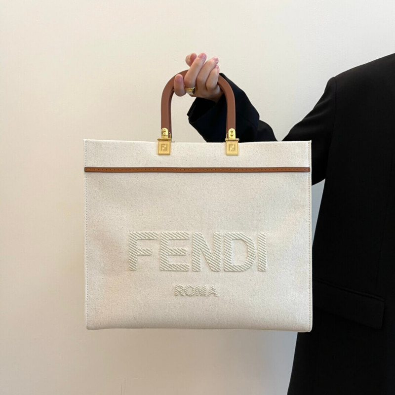 Fendi Medium Sunshine Tote Bolsa en Cream Canvas 8BH386-3