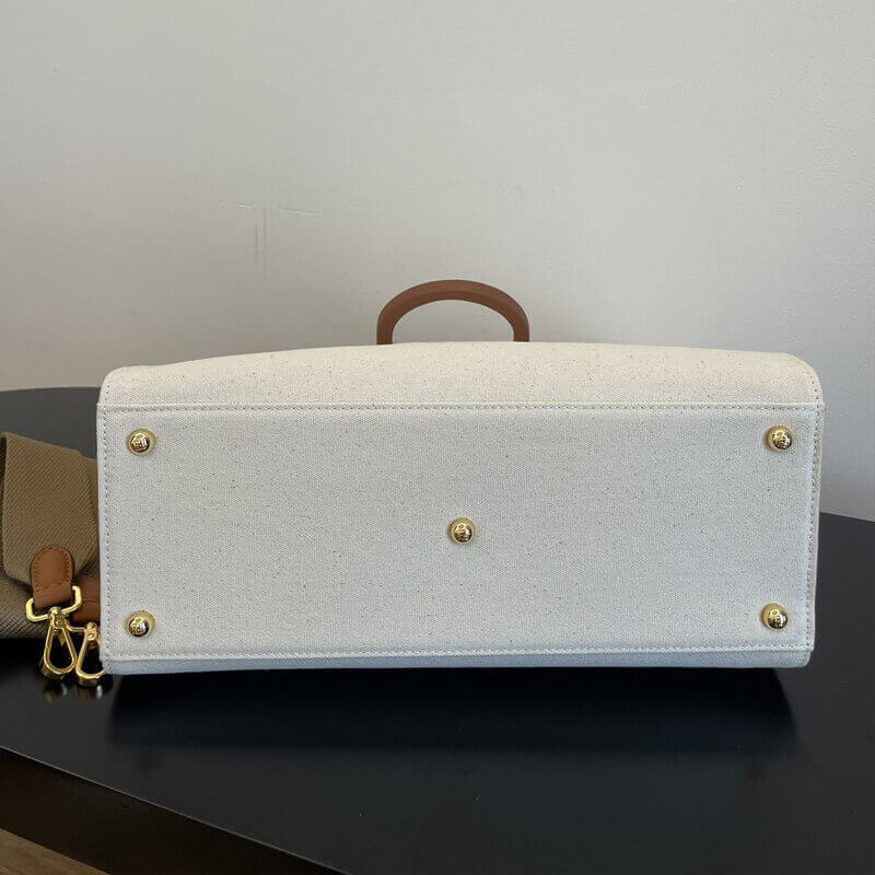 Fendi Medium Sunshine Tote Bolsa en Cream Canvas 8BH386-13