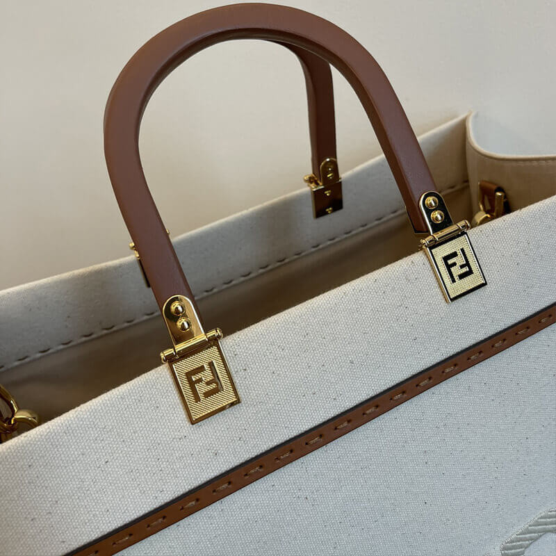Fendi Bolsa Large Sunshine Tote en lienzo de crema 8BH372-4