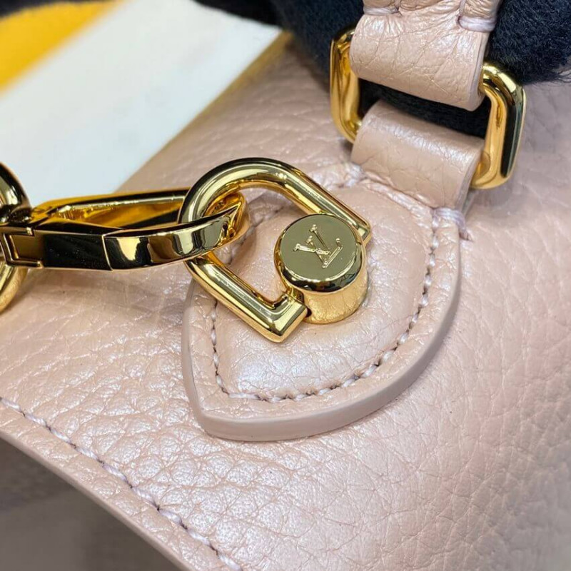 Louis Vuitton Twist One Many MM M57090 Champagne Metallise-6