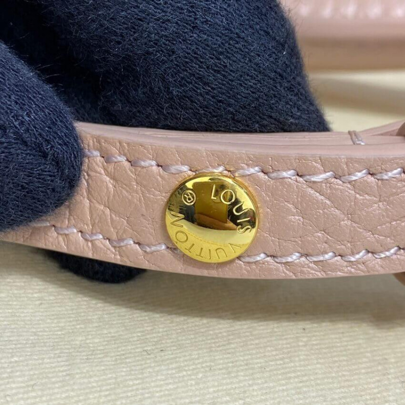 Louis Vuitton Twist One Many MM M57090 Champagne Metallise-8